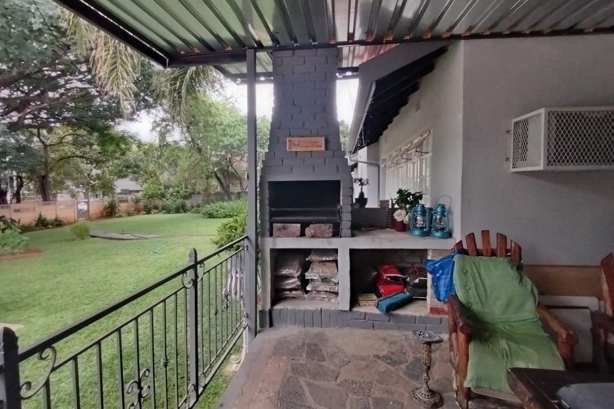 Spacious Family Living in Protea Park – Prime 2379sqm Stand - Photo 4