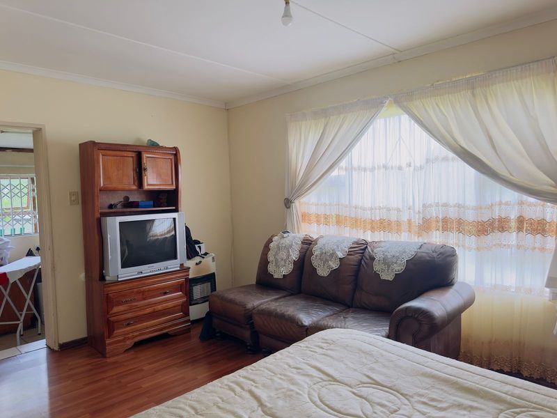 Your perfect family home awaits you in West Bank - Photo 8