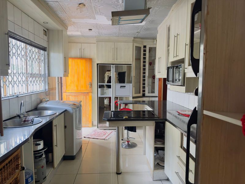 Your perfect family home awaits you in West Bank - Photo 6