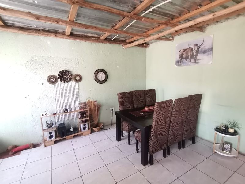 Family Home with Great Potential – Prime Location in Letlhabile. - Photo 4