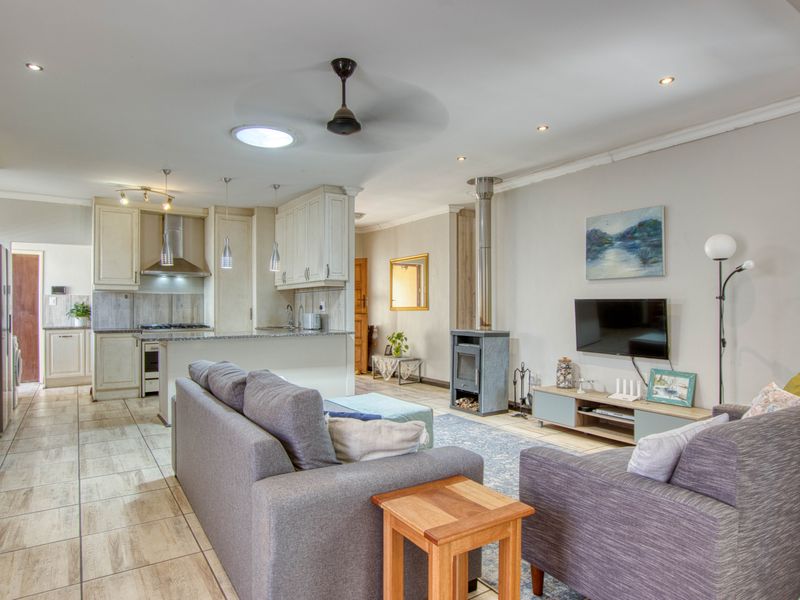 Move-In Ready 3-Bedroom Gem with Indoor Braai & Solar Power - Photo 2