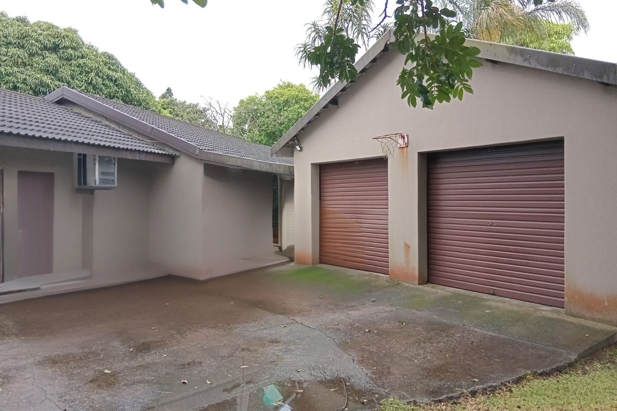 Spacious Family Living with Income Potential in Meer en See - Photo 4