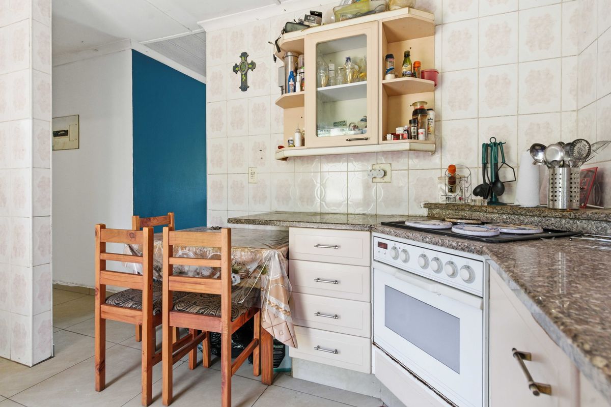 New on the Market – 3 Bedroom Sectional Title Opportunity - Photo 4
