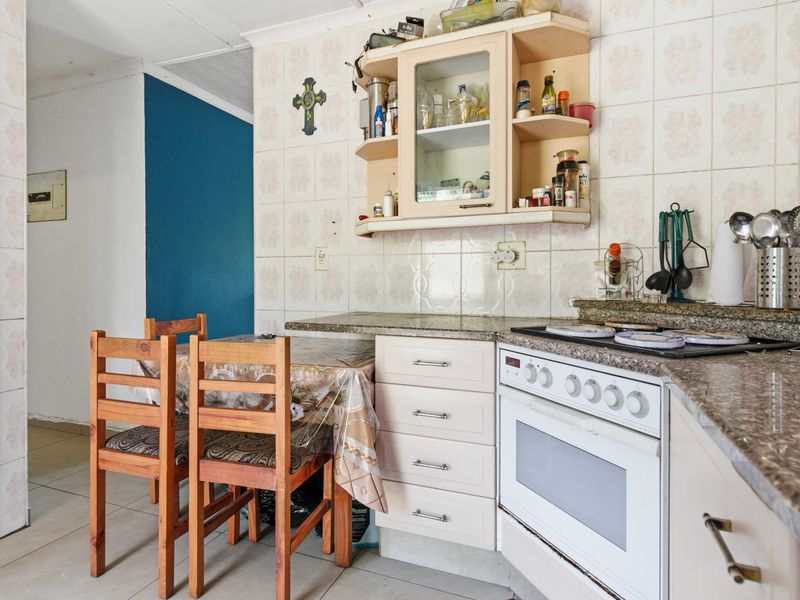 New on the Market – 3 Bedroom Sectional Title Opportunity - Photo 4