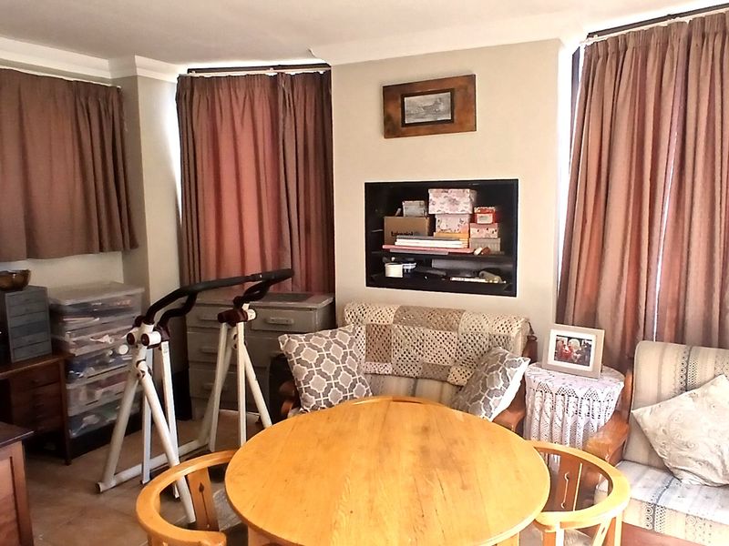 Modern ground townhouse 2 bedroom for sale in Van Dyk Park - Photo 6