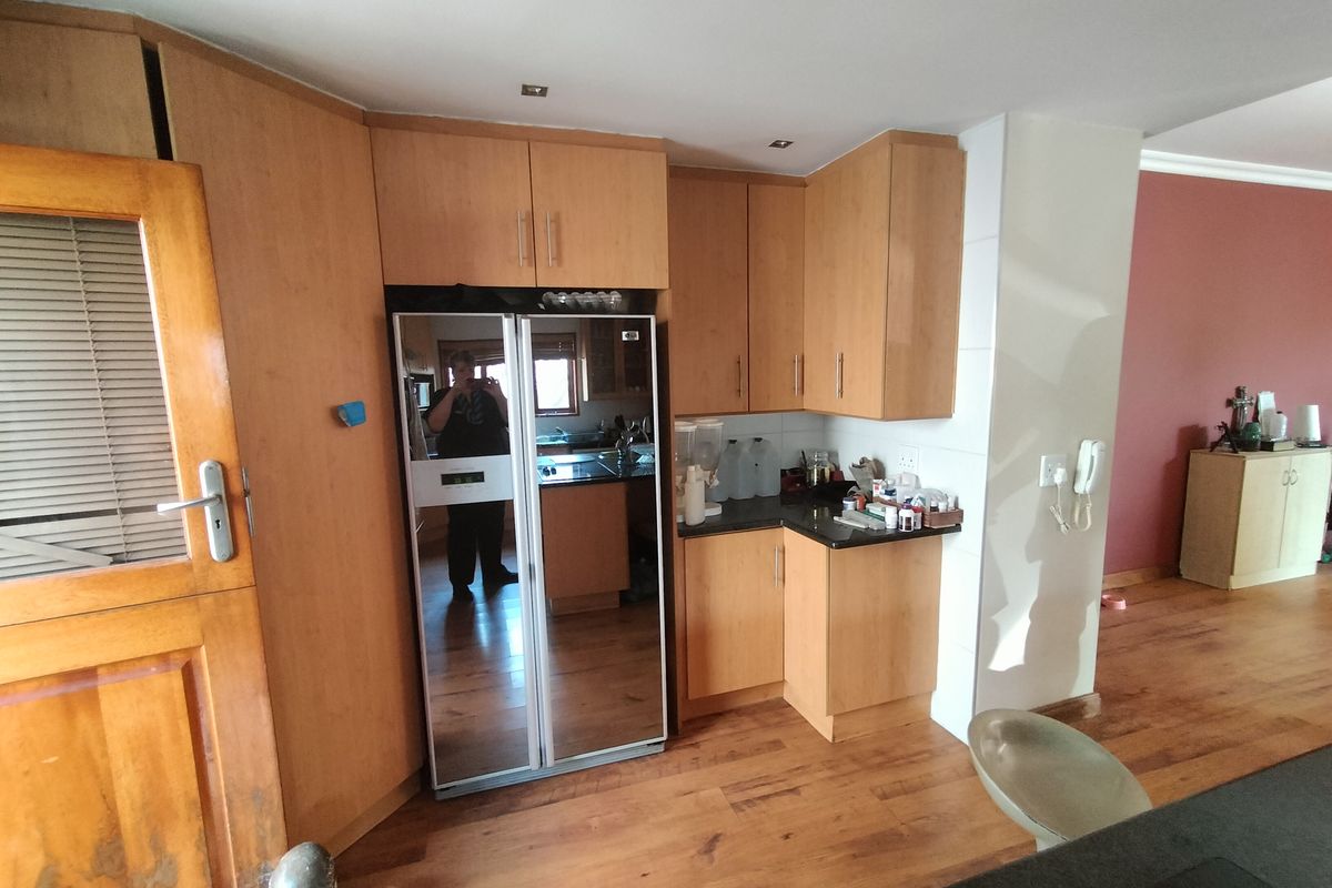 Modern living at its finest in the backdrop of the majestic Magalies in Pretoria North - Photo 5