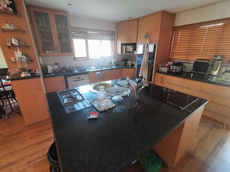 Modern living at its finest in the backdrop of the majestic Magalies in Pretoria North - Photo 4