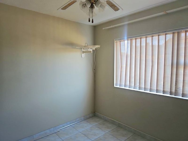 Spacious flat perfect for first time home buyers!!!! - Photo 6