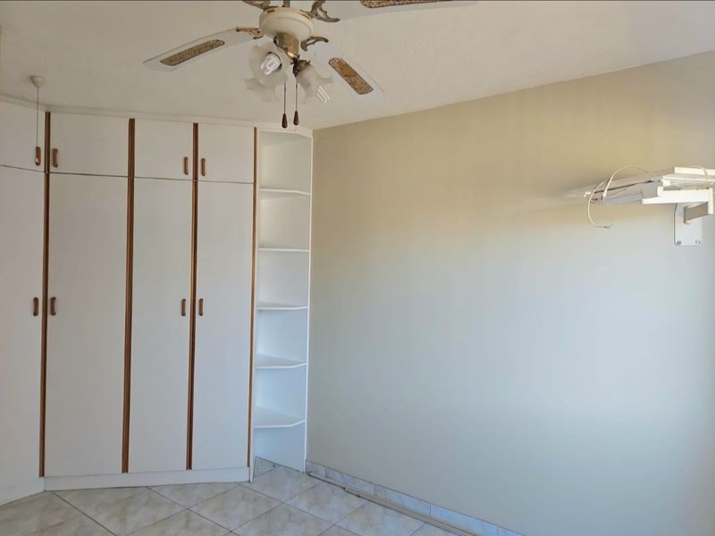 Spacious flat perfect for first time home buyers!!!! - Photo 5