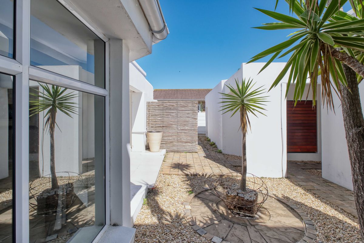 Live In & Earn | Multi-Dwelling Income Property - Photo 4