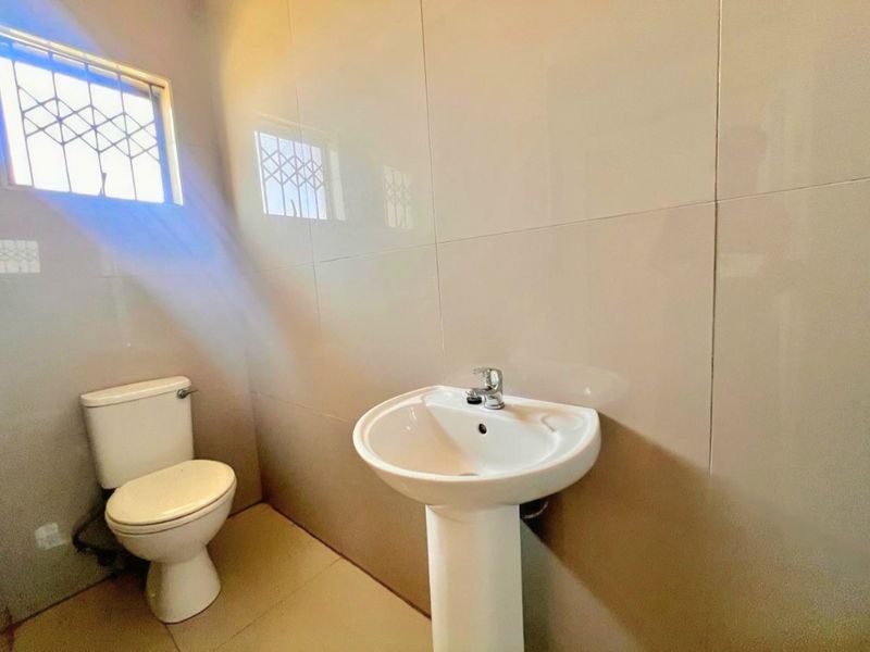 Modern Living Near the Coast!! - Photo 7