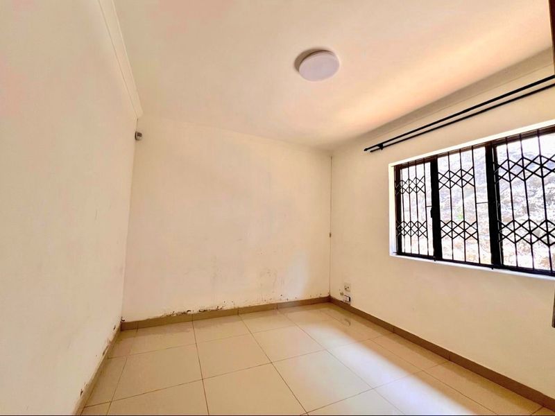 Modern Living Near the Coast!! - Photo 4