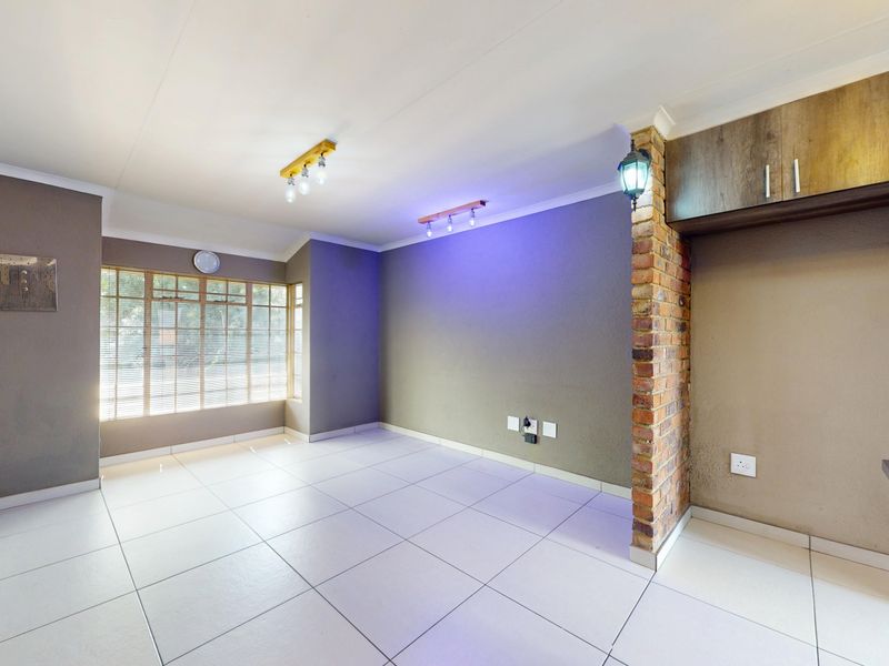 Step into comfort and convenience. - Photo 6