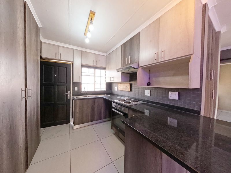Just move in. - Photo 1