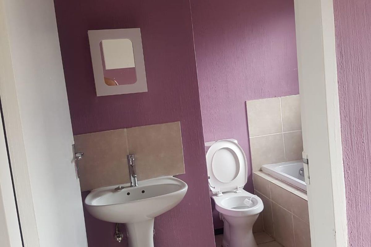 3 Bedroom House for Sale in Sharon Park - Photo 5