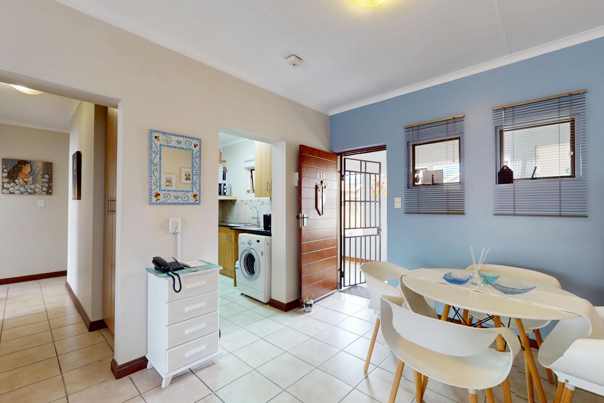 2nd floor Unit - Photo 2