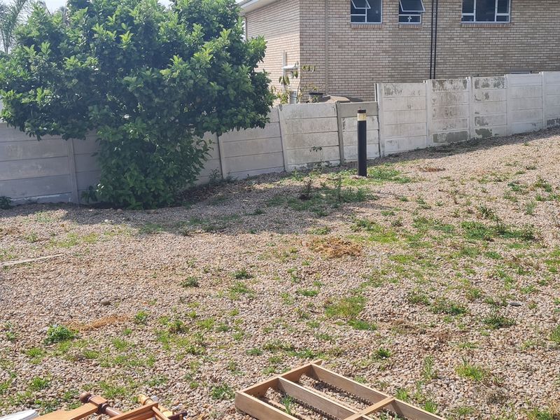 Rare 1 200m2 Walled Stand in Prime Linkside Location - Photo 4