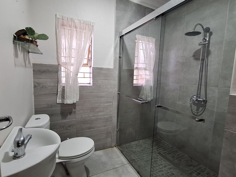 House and flat with river views for sale - Photo 9