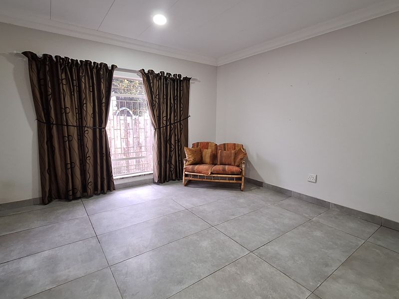 House and flat with river views for sale - Photo 8