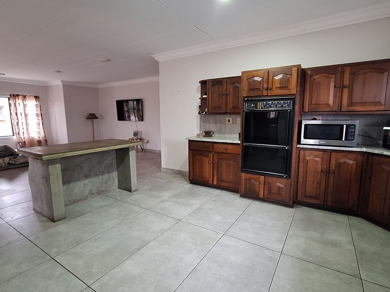 House and flat with river views for sale - Photo 3