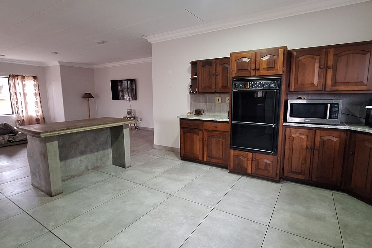 House and flat with river views for sale - Photo 3