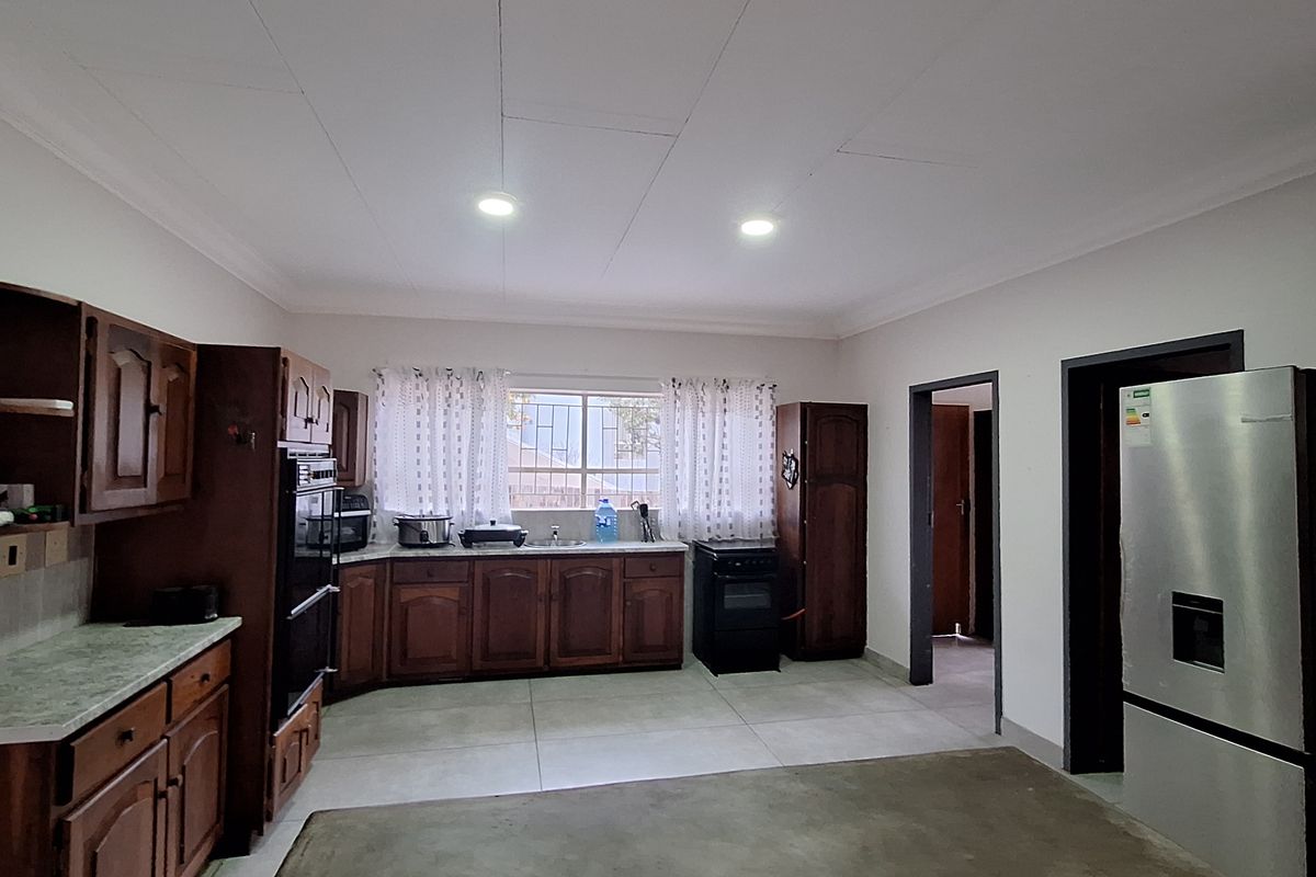 House and flat with river views for sale - Photo 4