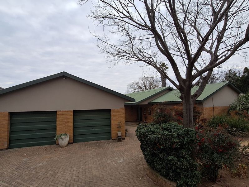 House and flat with river views for sale - Photo 2