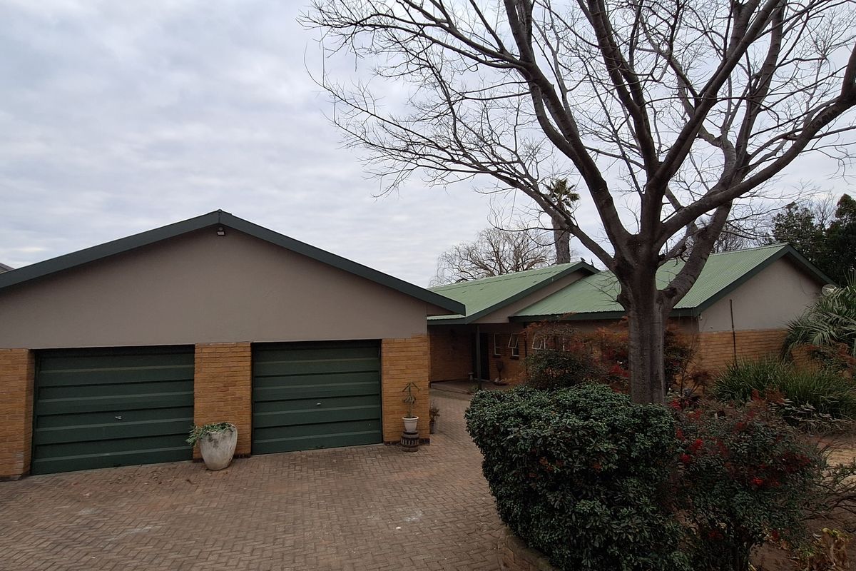 House and flat with river views for sale - Photo 2