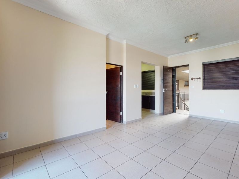 Apartment For Sale In Potchefstroom - Photo 4