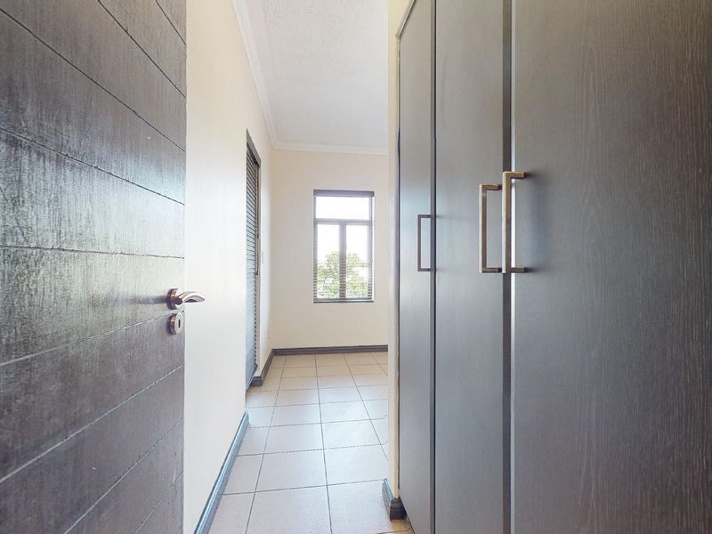 Apartment For Sale In Potchefstroom - Photo 9