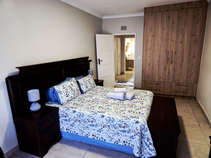 Perfect House and flat for sale - Photo 9