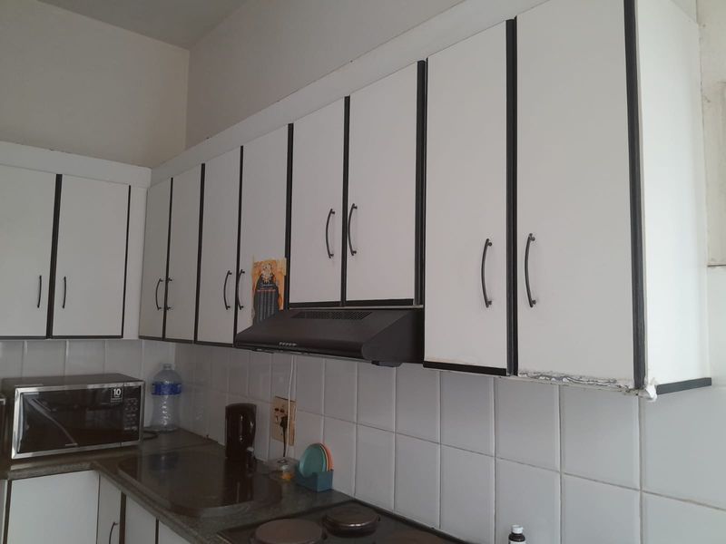 NEAT APARTMENT - Photo 3