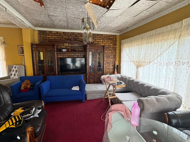 House for sale close to CBD \ Inverstors - Photo 10