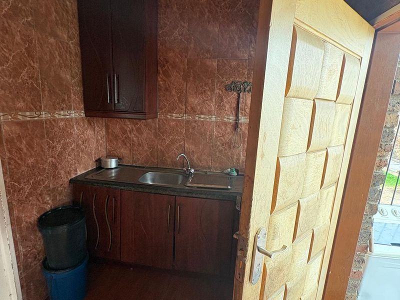 House for sale close to CBD \ Inverstors - Photo 7