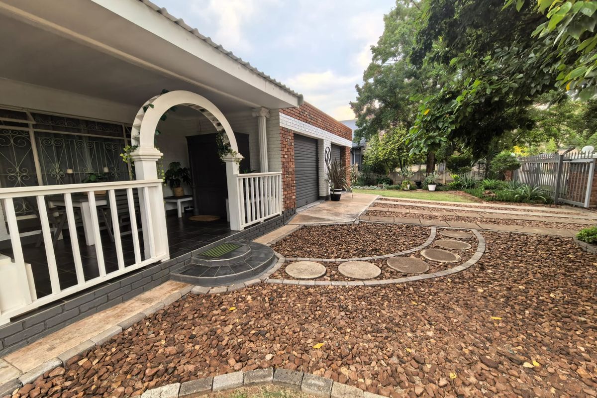 Gorgeous home on the market in Parys - Photo 3