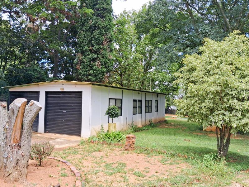 Versatile Income-Generating Smallholding on Allan Road, Glen Austin - Photo 4