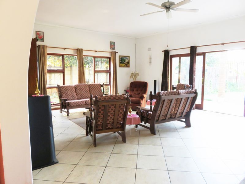 Low Maintenance, High Value Home in Deneysville, Vaal Dam - Photo 4