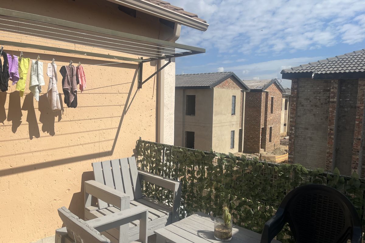 Spacious 2-bedroom apartment in Albertsdal, Alberton - Photo 4