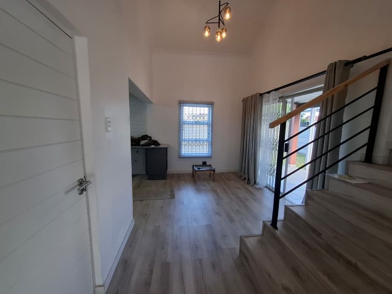 "Experience Refined Living in Arboretum with this ultra‐modern, 2‐Bedroom Duplex! - Photo 4