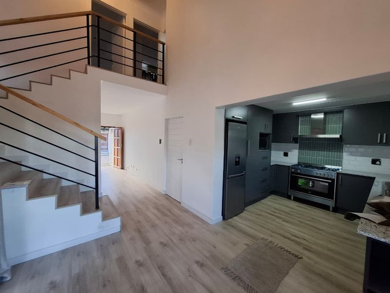 "Experience Refined Living in Arboretum with this ultra‐modern, 2‐Bedroom Duplex! - Photo 3