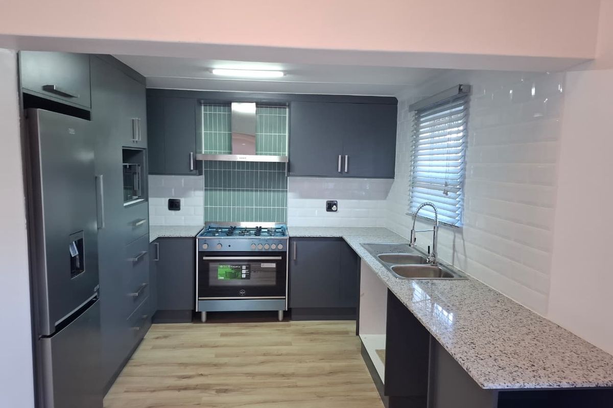 "Experience Refined Living in Arboretum with this ultra‐modern, 2‐Bedroom Duplex! - Photo 2