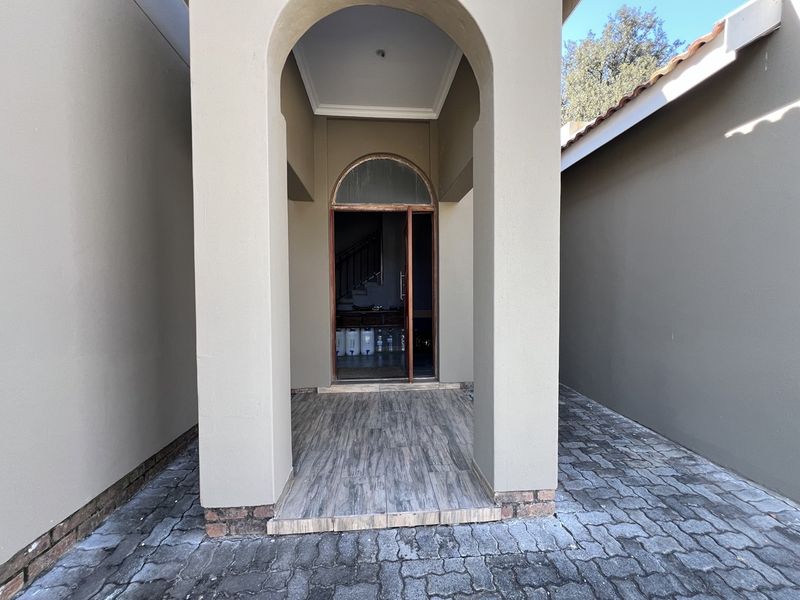 Secure, Spacious & Effortless Living in Duncanville - Photo 5