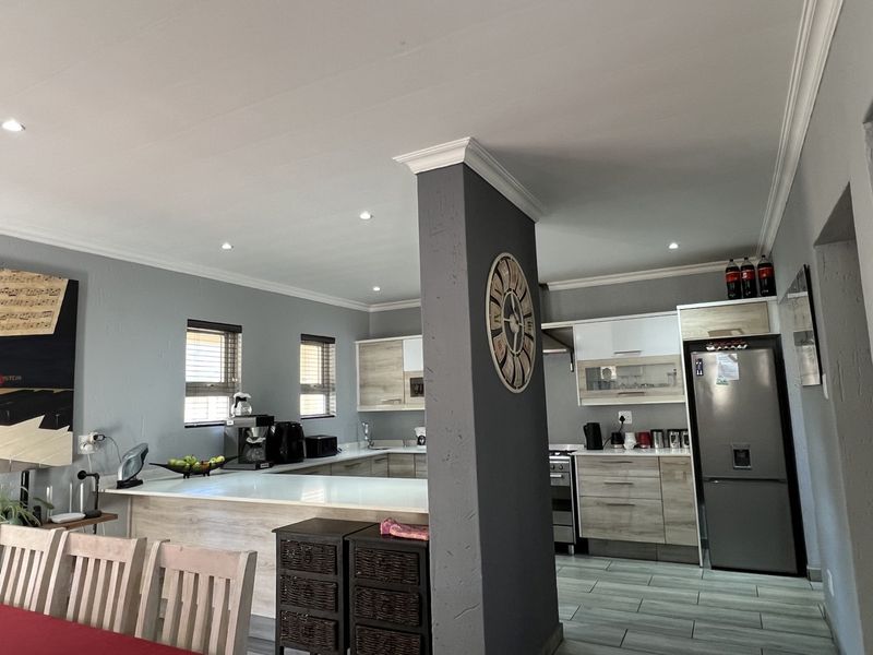 Secure, Spacious & Effortless Living in Duncanville - Photo 2