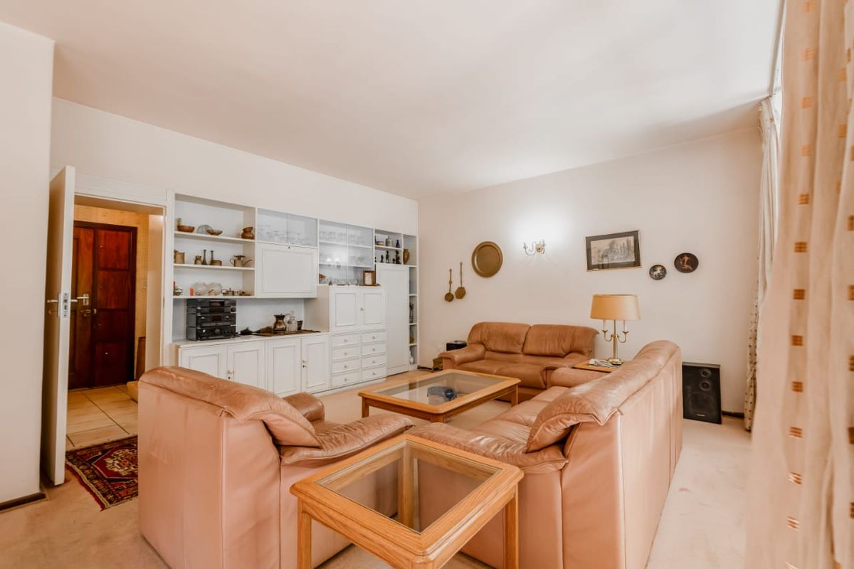 Large 2 Bed 2 Bath Duplex Investment Property in Sandton Central. - Photo 4