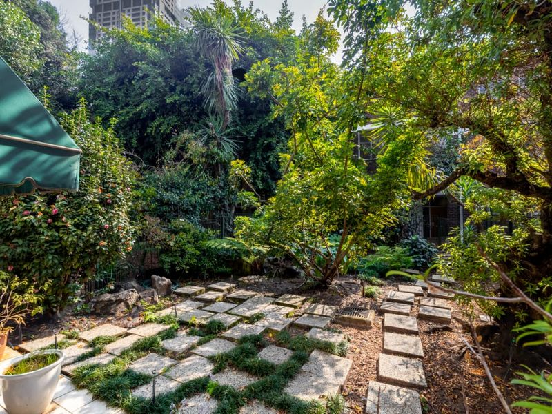 Large 2 Bed 2 Bath Duplex Investment Property in Sandton Central. - Photo 6