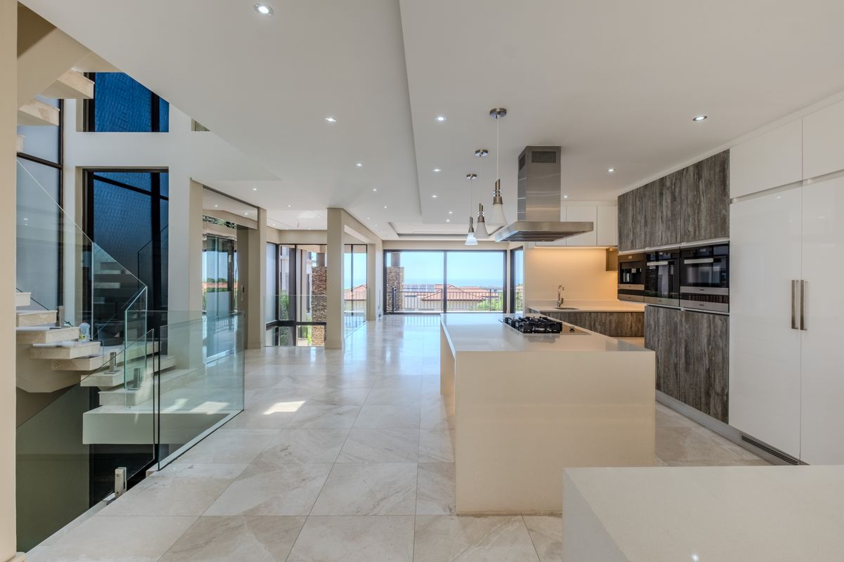 An executive 4 bedroom, 5 bathroom home in secure Izinga Park Estate - Photo 5