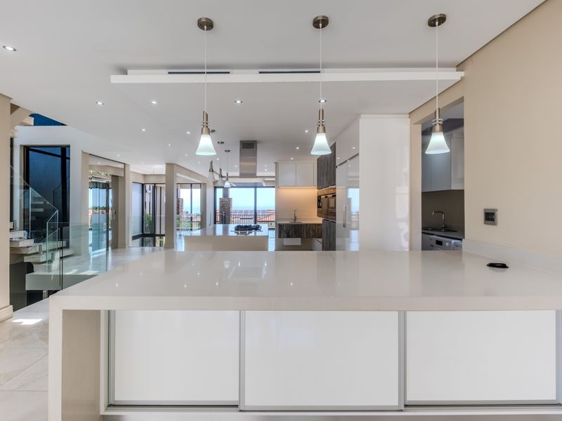 An executive 4 bedroom, 5 bathroom home in secure Izinga Park Estate - Photo 9