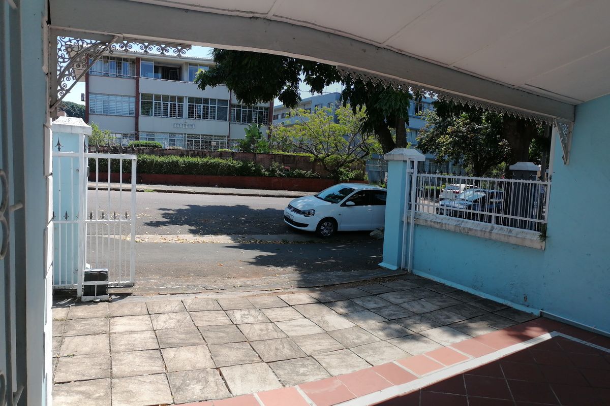 Prime Glenwood 2-Bedroom Home with Flatlet - Photo 4