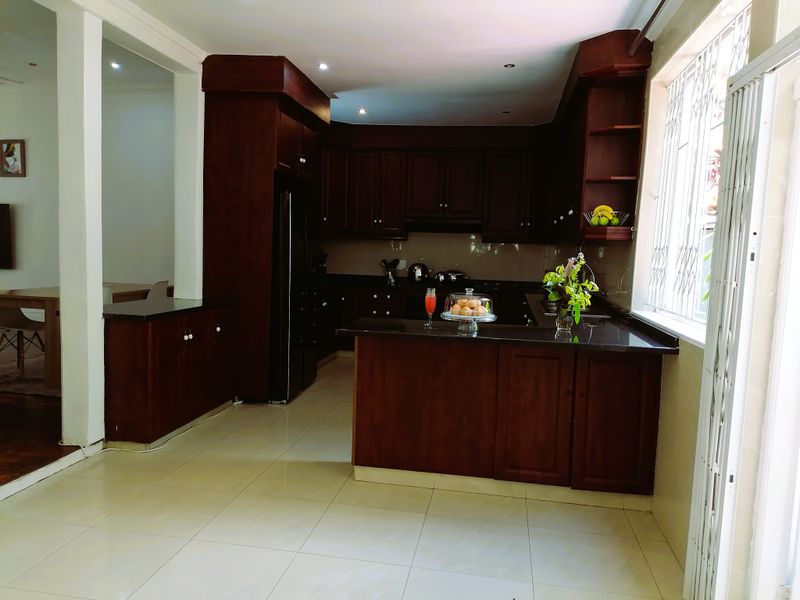 Prime Glenwood 2-Bedroom Home with Flatlet - Photo 10