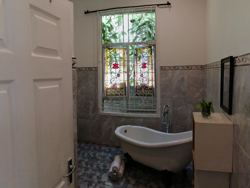 Prime Glenwood 2-Bedroom Home with Flatlet - Photo 9